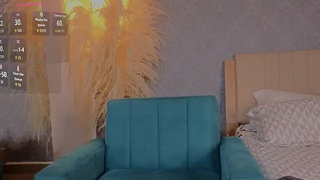 katt souza1 online show from April 21, 2026, 7:39 pm