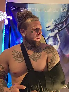 Smokebluntafterblunt online show from March 9, 2026, 6:39 am