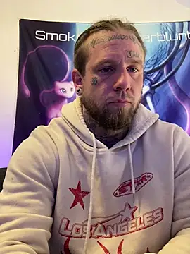 Snapshot of Smokebluntafterblunt chatting on April 26, 2026, 12:14 pm Smokebluntafterblunt online show from April 26, 2026, 12:14 pm
