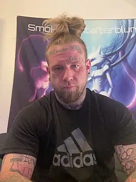 Snapshot of Smokebluntafterblunt chatting on May 6, 2026, 11:15 am Smokebluntafterblunt online show from May 6, 2026, 11:15 am