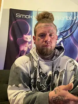 Snapshot of Smokebluntafterblunt chatting on May 8, 2026, 8:41 am Smokebluntafterblunt online show from May 8, 2026, 8:41 am