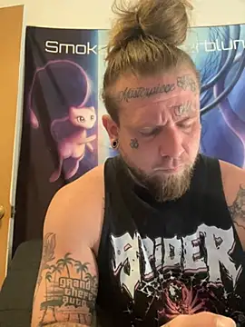 Snapshot of Smokebluntafterblunt chatting on May 12, 2026, 11:29 am Smokebluntafterblunt online show from May 12, 2026, 11:29 am