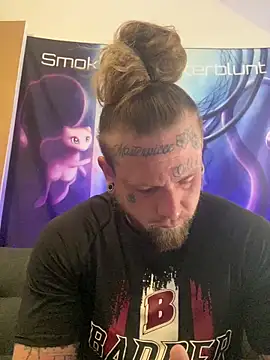 Snapshot of Smokebluntafterblunt chatting on May 13, 2026, 11:29 am Smokebluntafterblunt online show from May 13, 2026, 11:29 am