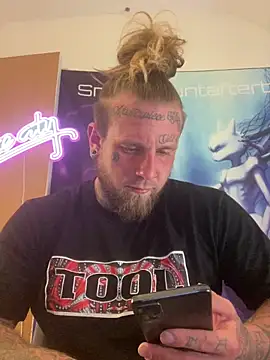 Snapshot of Smokebluntafterblunt chatting on May 25, 2026, 12:38 am Smokebluntafterblunt online show from May 25, 2026, 12:38 am
