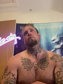 Snapshot of Smokebluntafterblunt chatting on May 26, 2026, 10:22 am Smokebluntafterblunt online show from May 26, 2026, 10:22 am