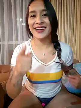 Paola andrade online show from May 23, 2026, 1:55 am
