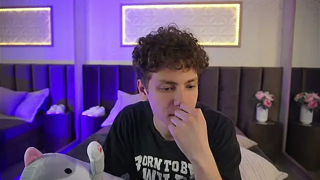 StefanBev online show from April 21, 2026, 1:42 am