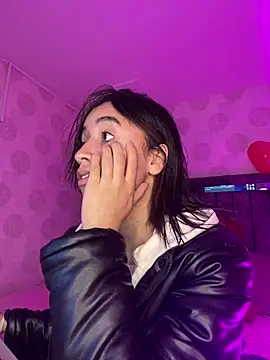 alahia pink online show from February 27, 2026, 2:33 am