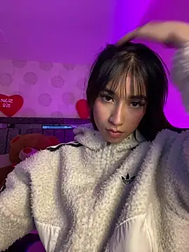 alahia pink online show from March 5, 2026, 2:40 am