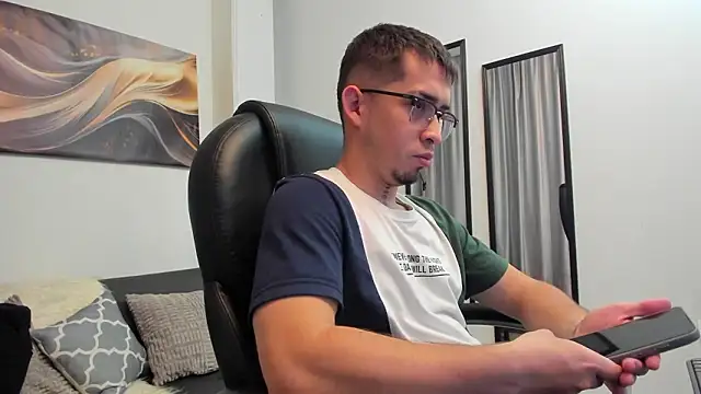 Tommas Jhonson online show from March 18, 2026, 3:53 am