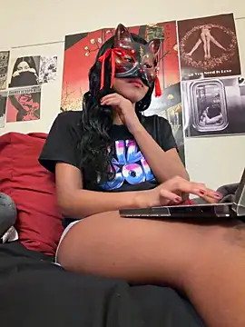 LadyKitsune online show from March 11, 2026, 2:39 am