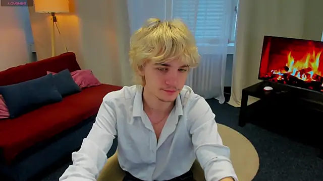 Snapshot of JameMiller chatting on February 25, 2026, 7:07 am JameMiller online show from February 25, 2026, 7:07 am