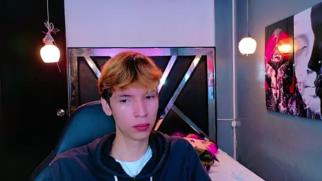 Snapshot of Liam_Green1 chatting on February 12, 2026, 12:11 pm Liam Green1 online show from February 12, 2026, 12:11 pm