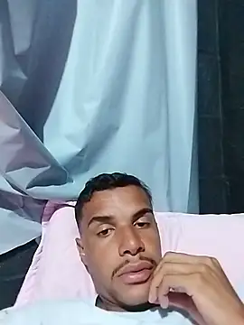 Jmartinss69 online show from May 16, 2026, 11:57 pm