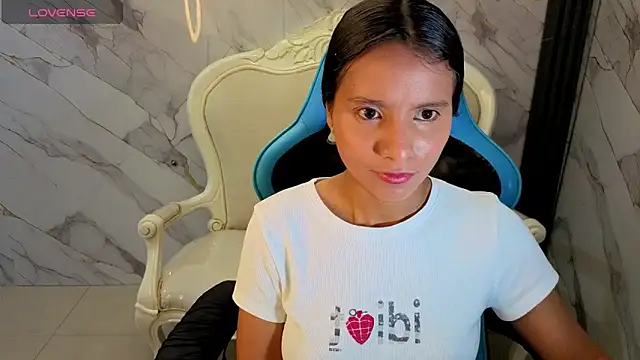 Cataleya23 a online show from May 14, 2026, 8:48 pm