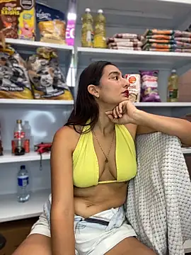 Snapshot of -BabyLuna chatting on March 10, 2026, 1:05 pm -BabyLuna online show from March 10, 2026, 1:05 pm