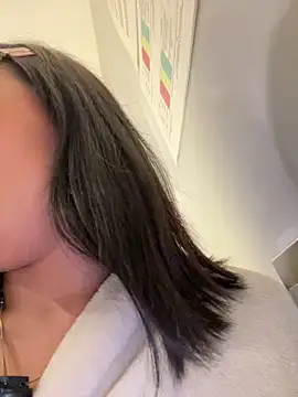 Nanda vixen  online show from May 15, 2026, 11:56 pm