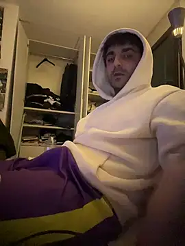 Snapshot of elia2711 chatting on February 11, 2026, 1:43 am elia2711 online show from February 11, 2026, 1:43 am