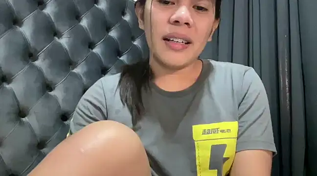 Snapshot of Mooree_naba chatting on January 1, 2025, 11:07 pm Mooree naba online show from January 1, 2025, 11:07 pm