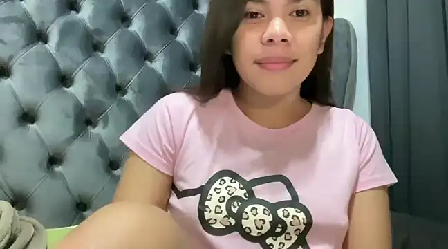 Snapshot of Mooree_naba chatting on January 5, 2025, 10:29 pm Mooree naba online show from January 5, 2025, 10:29 pm