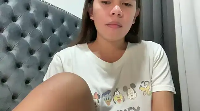 Snapshot of Mooree_naba chatting on January 21, 2025, 10:41 pm Mooree naba online show from January 21, 2025, 10:41 pm