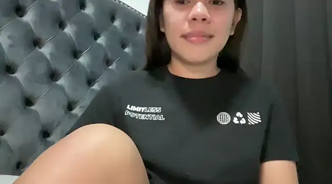 Snapshot of Mooree_naba chatting on January 26, 2025, 10:35 pm Mooree naba online show from January 26, 2025, 10:35 pm