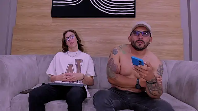 Snapshot of close_friends chatting on March 14, 2026, 2:22 pm close friends online show from March 14, 2026, 2:22 pm