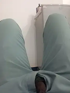 Daddyishere 19 online show from February 12, 2026, 5:35 am