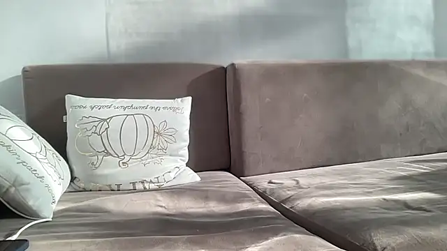 Snapshot of Darsy_Rox chatting on March 23, 2026, 5:44 am Darsy Rox online show from March 23, 2026, 5:44 am