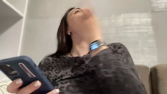 Snapshot of Darsy_Rox chatting on April 3, 2026, 5:33 pm Darsy Rox online show from April 3, 2026, 5:33 pm