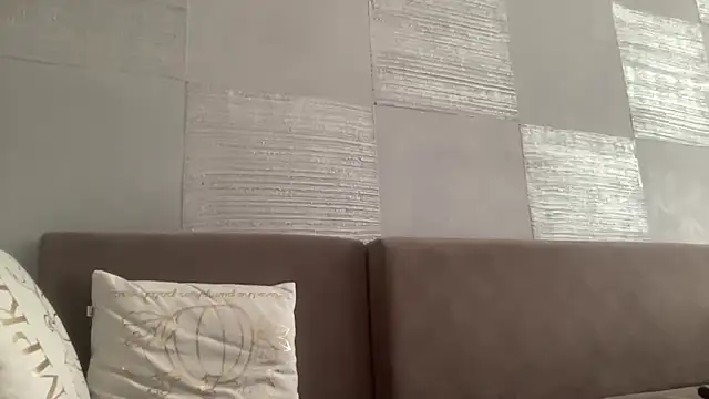 Snapshot of Darsy_Rox chatting on April 9, 2026, 8:53 am Darsy Rox online show from April 9, 2026, 8:53 am