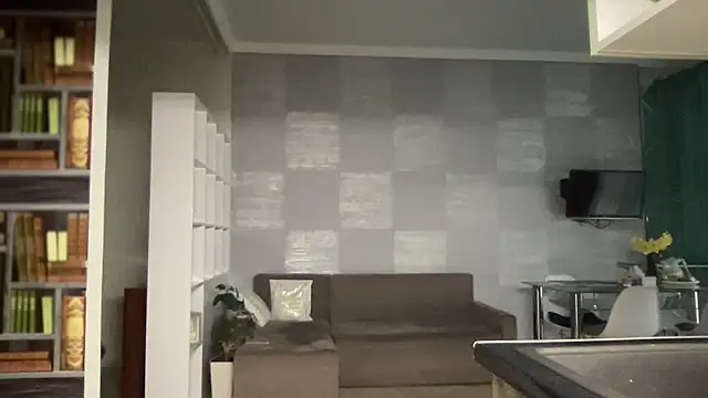 Snapshot of Darsy_Rox chatting on April 13, 2026, 3:23 am Darsy Rox online show from April 13, 2026, 3:23 am