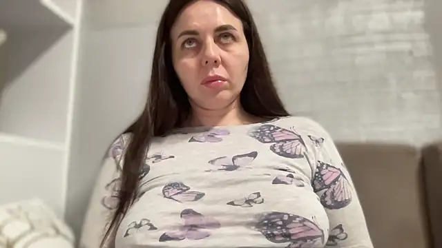 Snapshot of Darsy_Rox chatting on April 15, 2026, 7:58 pm Darsy Rox online show from April 15, 2026, 7:58 pm