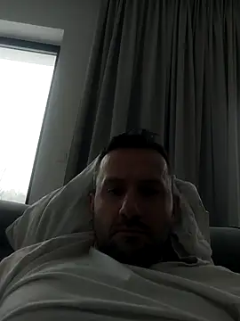 defaktor online show from February 15, 2026, 2:25 pm