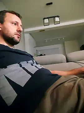 defaktor online show from March 2, 2026, 8:37 pm