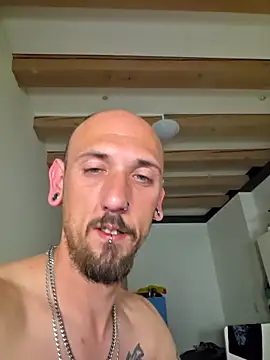 Ninfo920817 online show from April 25, 2026, 1:41 pm