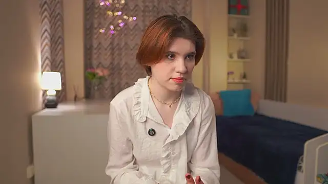 Snapshot of BelleHayton chatting on February 16, 2026, 1:40 pm BelleHayton online show from February 16, 2026, 1:40 pm