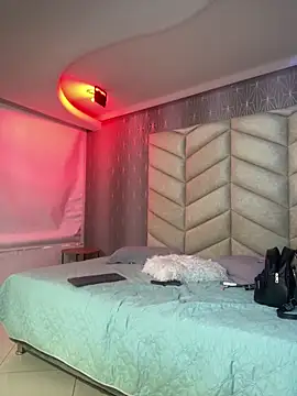 Mily Angel online show from February 18, 2026, 12:23 pm