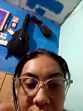 Snapshot of Mel152420 chatting on February 16, 2026, 3:02 am Mel152420 online show from February 16, 2026, 3:02 am