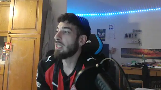 Snapshot of maestroboris95 chatting on February 25, 2026, 12:31 am maestroboris95 online show from February 25, 2026, 12:31 am