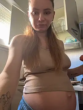 AlessiaandJay online show from April 26, 2026, 8:01 am