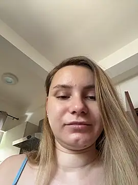 AlessiaandJay online show from May 11, 2026, 12:22 pm