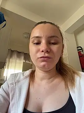AlessiaandJay online show from May 13, 2026, 12:13 pm