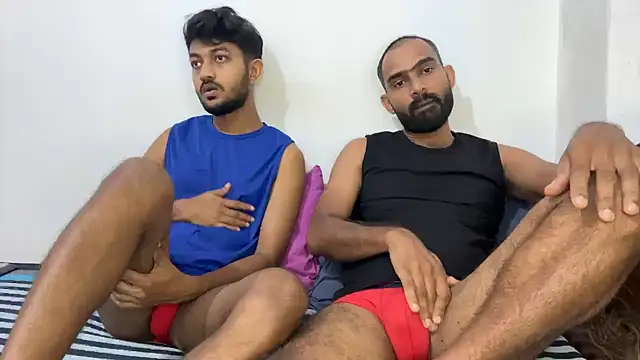 DesiDaddyandSon online show from June 3, 2026, 1:41 am