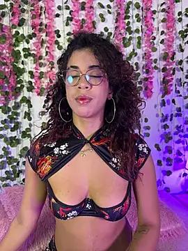 Snapshot of Woo_isDaphne chatting on February 22, 2026, 11:25 pm Woo isDaphne online show from February 22, 2026, 11:25 pm