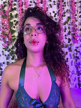 Snapshot of Woo_isDaphne chatting on February 23, 2026, 11:35 pm Woo isDaphne online show from February 23, 2026, 11:35 pm