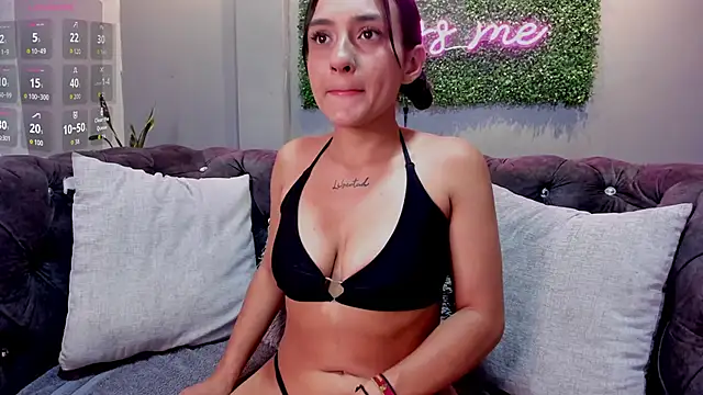 danielebeck online show from February 24, 2026, 7:45 pm