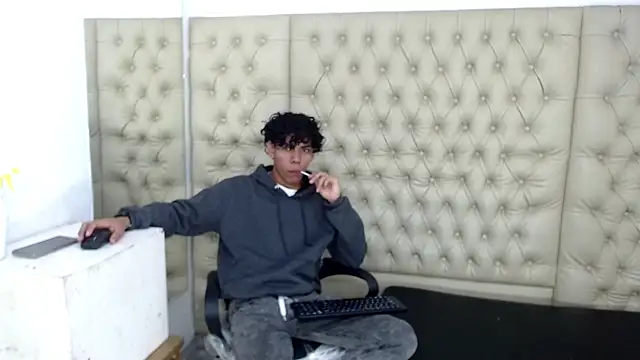 DaviidBuckx  online show from February 9, 2026, 1:59 pm