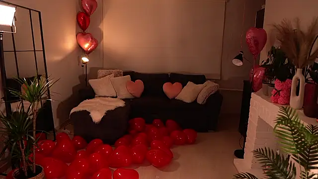 MissBlondz online show from February 15, 2026, 9:55 pm