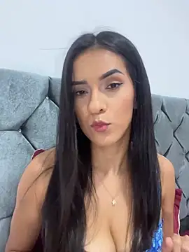 luna kissx online show from February 21, 2026, 10:22 pm